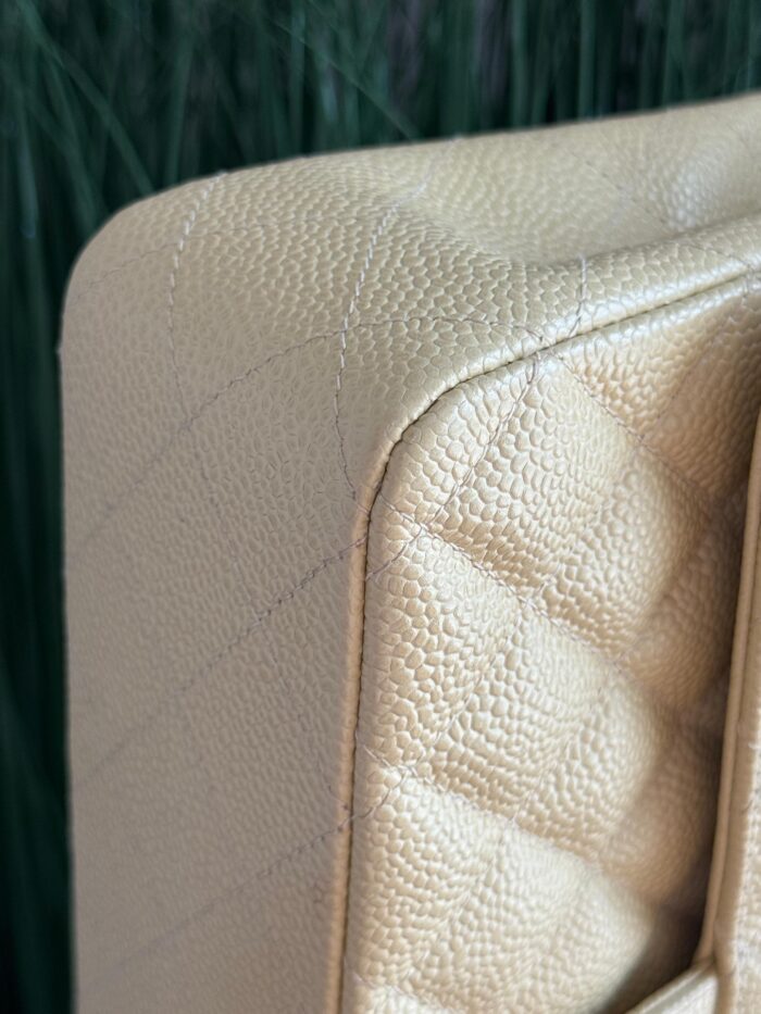 Chanel Classic Medium Vintage - Image 10