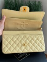 Chanel Classic Medium Vintage - Image 4