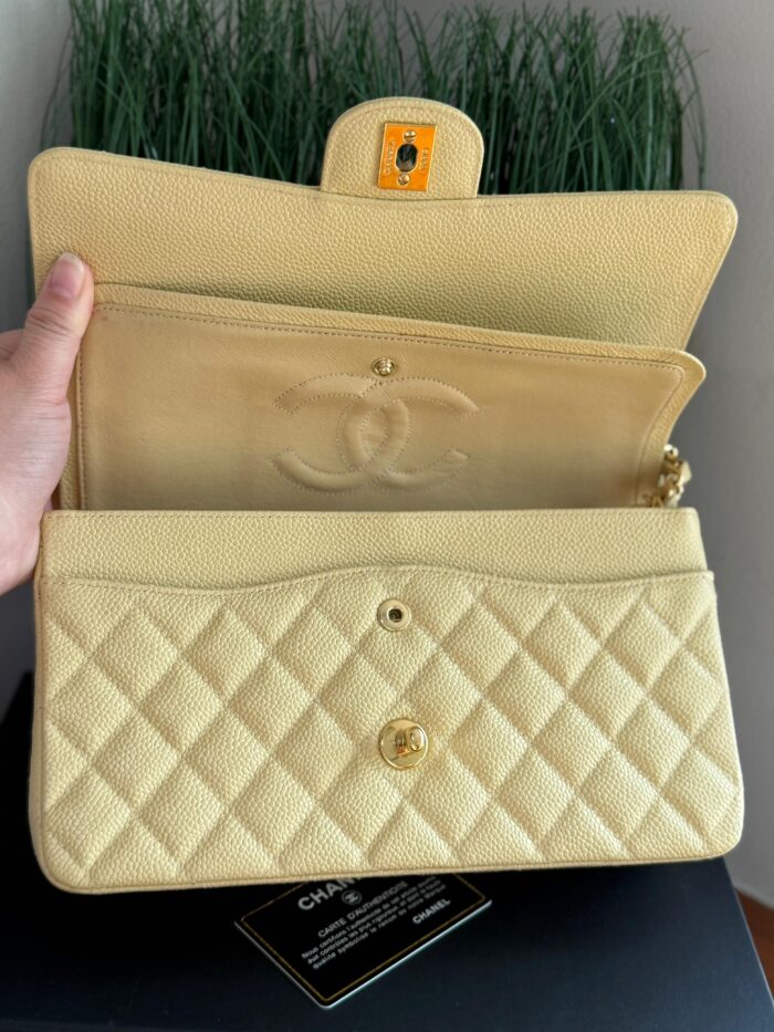 Chanel Classic Medium Vintage - Image 4