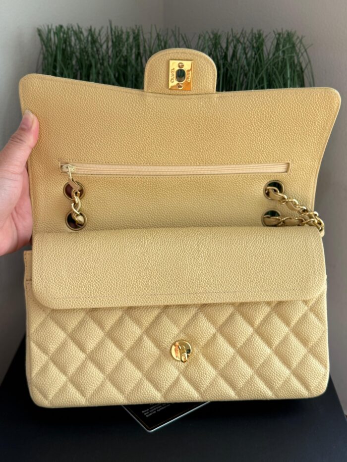 Chanel Classic Medium Vintage - Image 3