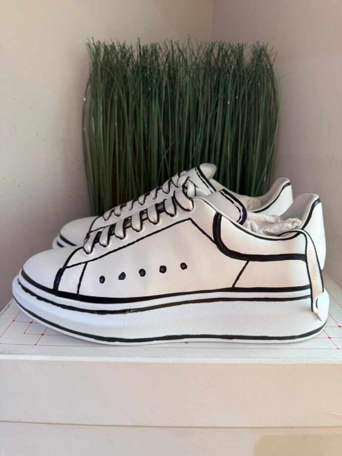 Alexander Mcqueen Black And White Outline Size 42 - Image 5